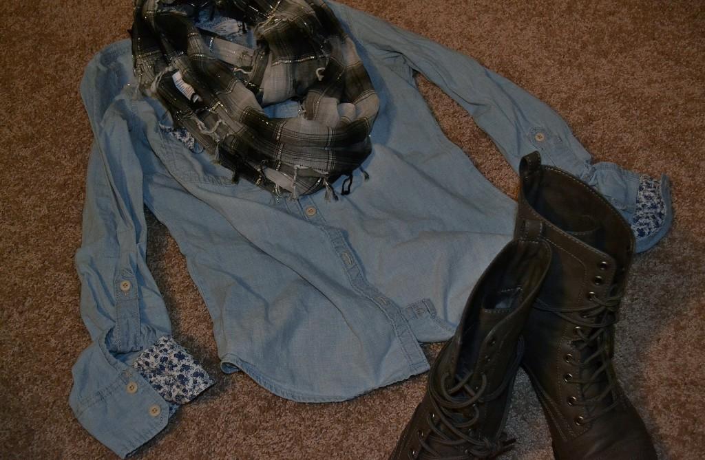 Add your favorite pair of jeans to the scarf, button up, and combat boots for a fun fall outfit. 