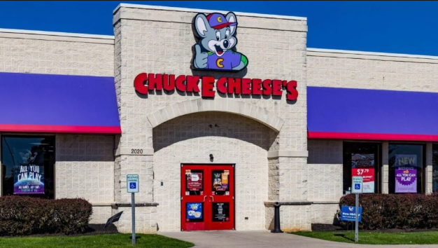 View outside of a Chuck E. Cheeses which is the topic of controversy about their pizza. Photo courtesy of Fox News  