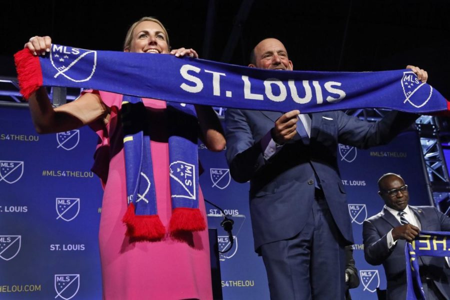 Photo By STL Post Dispatch
Carolyn Kindle Betz, President of Enterprise Holdings Foundation, and Don Garber, Commissioner of MLS