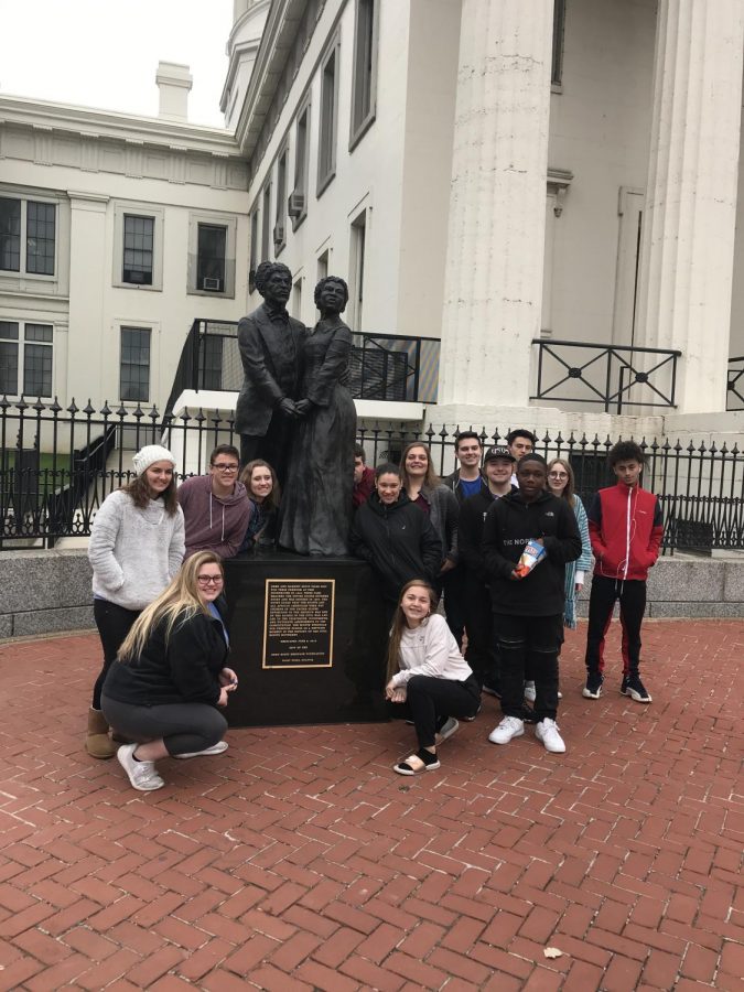 Students in Carrie Pauls St. Louis History class went to the Old Courthouse on a field trip
